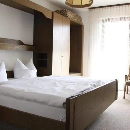 Zum Hirsch Hotel